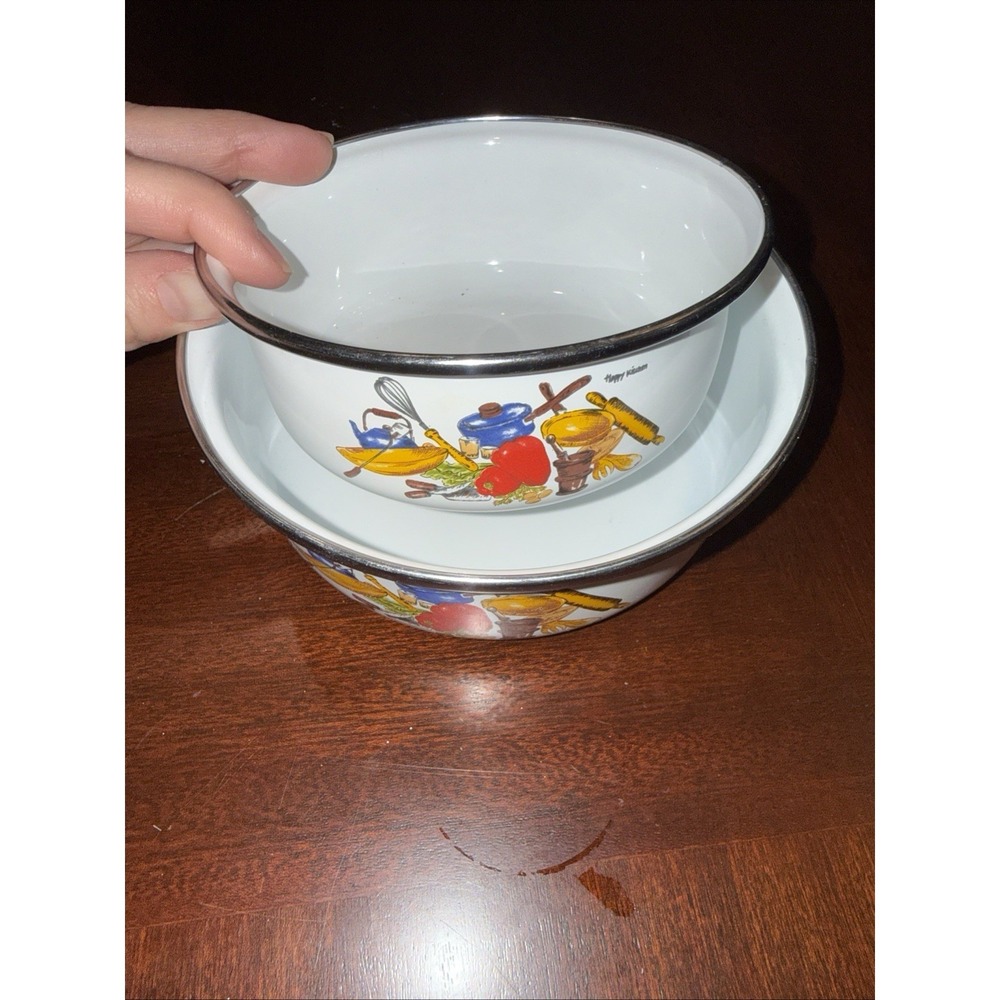 Vintage Happy Kitchen Metal Enameled Nesting Bowls,Set 2, Peppers 70s Enamelware